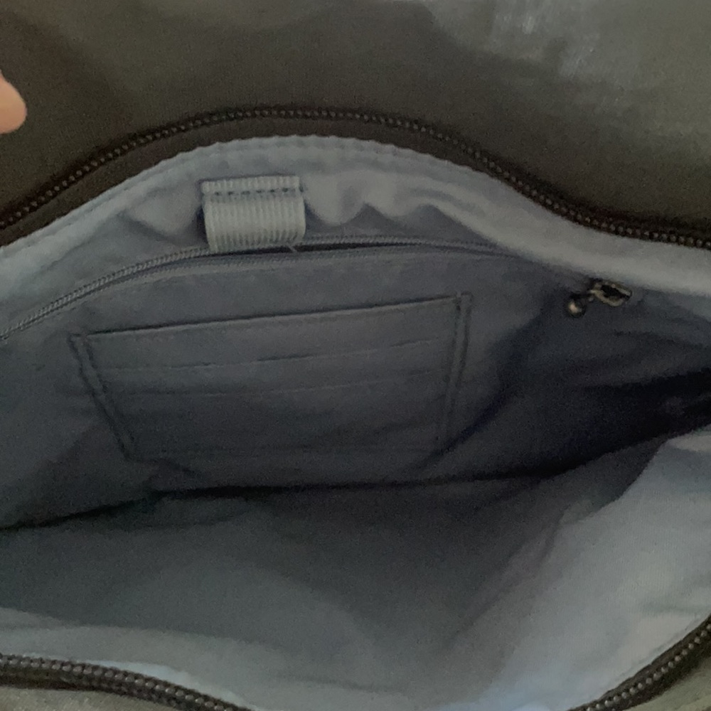Baggallini bag - Picture 2 of 8